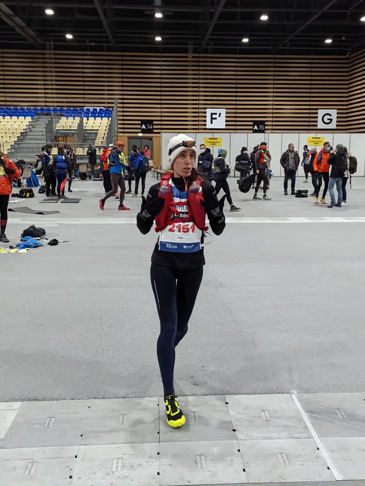 Caroline courant en collant sur la SaintéLyon