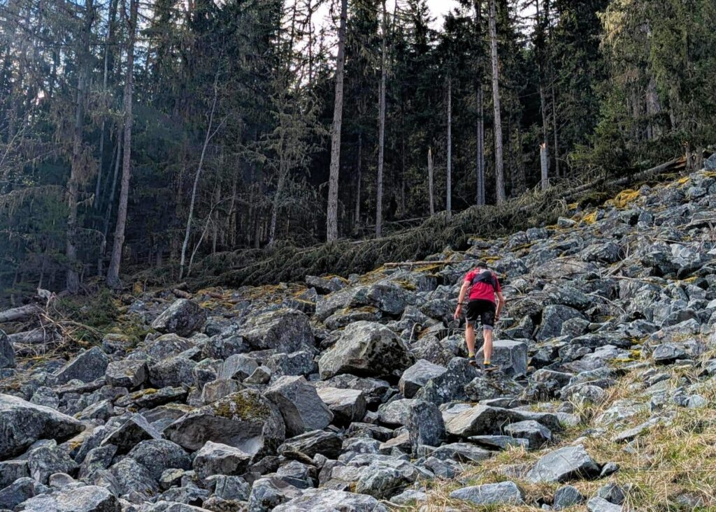pierrier avec un coureur